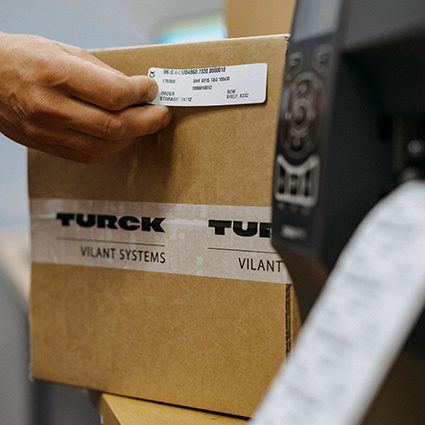 Turck Vilant Systems application prints an RFID tag, which can be applied on the trackable object